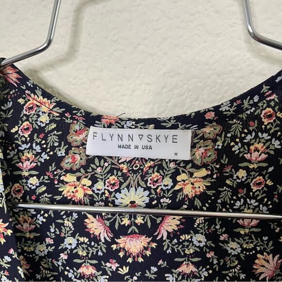 Flynn Skye Valentina Maxi Dress Love Daze Deep V Short Sleeve Womens Size M - Picture 7 of 7